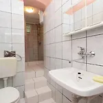 Ferienhaus In Karbuni With Sea View, Balcony, Air Conditioning, Wifi 5095-1