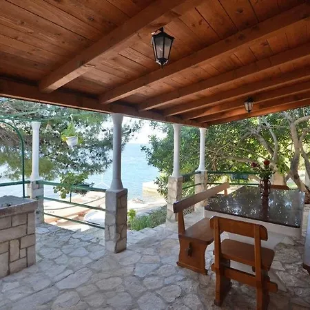 Dom wakacyjny In Karbuni With Sea View, Balcony, Air Conditioning, Wifi 5095-1 *