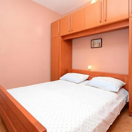 In Karbuni With Sea View, Balcony, Air Conditioning, Wifi 5095-1 Blato (Korcula)